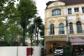 3 Bedroom Townhouse for rent in Baan Klang Krung Grande Vienna Rama 3, Bang Phong Pang, Bangkok