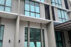 3 Bedroom Townhouse for rent in Suan Luang, Bangkok near Airport Rail Link Hua Mak