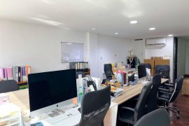 Office for rent in Khlong Tan Nuea, Bangkok