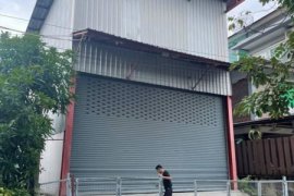 Warehouse / Factory for rent in Tha Kham, Bangkok