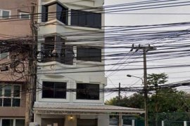 Office for rent in Sam Sen Nai, Bangkok near BTS Ari