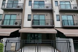 3 Bedroom Townhouse for rent in Bangkok