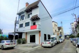 3 Bedroom Office for rent in Bangkok