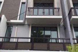 3 Bedroom Townhouse for rent in Areeya Mandarina Sukhumvit 77, Suan Luang, Bangkok