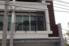3 Bedroom Townhouse for rent in Baan Klang Muang Sathorn- Ratchaphruek, Bang Waek, Bangkok