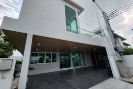 4 Bedroom House for sale in Bang Na, Bangkok