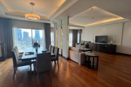 4 Bedroom Condo for rent in Royal Residence Park, Lumpini, Bangkok