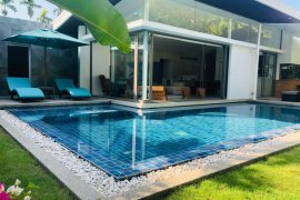 3 Bedroom Condo for sale in Choeng Thale, Phuket