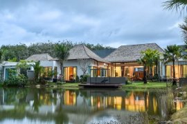 3 Bedroom Condo for sale in Choeng Thale, Phuket