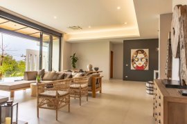 3 Bedroom Condo for sale in Choeng Thale, Phuket