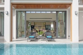 3 Bedroom Condo for sale in Choeng Thale, Phuket