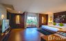 1 Bedroom House for rent in Thanon Phaya Thai, Bangkok