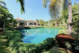4 Bedroom Villa for sale in Sam Roi Yot, Prachuap Khiri Khan