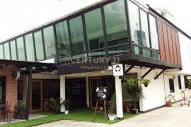 3 Bedroom House for rent in Khlong Toei Nuea, Bangkok near MRT Sukhumvit