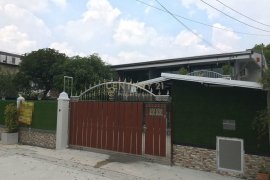 5 Bedroom House for sale in Baan Pruksachart, Saphan Sung, Bangkok near MRT Sammakon