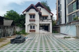 Land for sale in Bang Chak, Bangkok