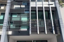 3 Bedroom Townhouse for sale in Suan Luang, Bangkok