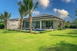 3 Bedroom Villa for sale in Choeng Thale, Phuket