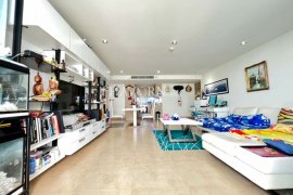 2 Bedroom Condo for sale in The Cliff, Pratumnak Hill, Chonburi