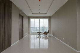 3 Bedroom Condo for sale in Menam Residences Condominium, Wat Phraya Krai, Bangkok