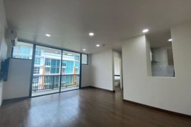 2 Bedroom Condo for sale in D 65, Phra Khanong Nuea, Bangkok near BTS Ekkamai 2 Bedroom Condo for sale in D 65, Phra Khanong Nuea, Bangkok near BTS Ekkamai