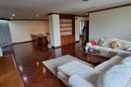 2 Bedroom Condo for rent in NL Residence, Khlong Toei Nuea, Bangkok near MRT Phetchaburi