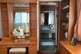 3 Bedroom Condo for rent in Khlong Toei Nuea, Bangkok near MRT Sukhumvit 3 Bedroom Condo for rent in Khlong Toei Nuea, Bangkok near MRT Sukhumvit