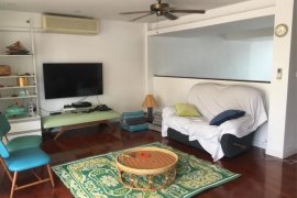 House for sale in Khlong Tan Nuea, Bangkok