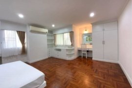 3 Bedroom Condo for rent in Regent on the Park 3, Khlong Tan, Bangkok 3 Bedroom Condo for rent in Regent on the Park 3, Khlong Tan, Bangkok