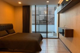 1 Bedroom Condo for sale in Quad Sathon, Silom, Bangkok near BTS Sueksa Witthaya
