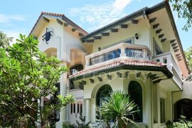 5 Bedroom House for sale in Bang Na, Bangkok