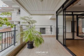 3 Bedroom Condo for rent in Cross Creek, Phra Khanong, Bangkok near BTS Ekkamai