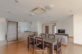 3 Bedroom Condo for rent in Cross Creek, Phra Khanong, Bangkok near BTS Ekkamai
