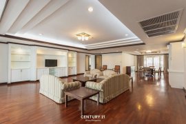 3 Bedroom Condo for rent in Jaspal Residence 2, Khlong Toei Nuea, Bangkok near MRT Sukhumvit