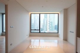 1 Bedroom Condo for sale in Sindhorn Residence, Lumpini, Bangkok near BTS Ratchadamri