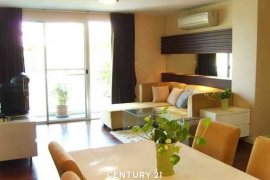 3 Bedroom Condo for rent in 49 Plus, Khlong Tan Nuea, Bangkok near BTS Phrom Phong