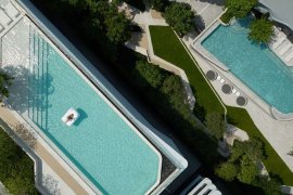 3 Bedroom Condo for sale in Ideo Mobi Sukhumvit 40, Phra Khanong, Bangkok near BTS Ekkamai