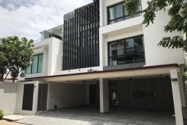 4 Bedroom House for rent in Baan Issara Rama 9, Bang Kapi, Bangkok near MRT Rajamangala Stadium