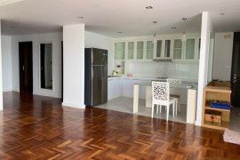 2 Bedroom Condo for rent in Green Peace Mansion, Sam Sen Nai, Bangkok