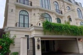 4 Bedroom House for sale in The Boulevard Ekkamai, Khlong Tan Nuea, Bangkok near Airport Rail Link Ramkhamhaeng