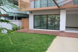 3 Bedroom House for rent in Khlong Toei, Bangkok near BTS Phrom Phong