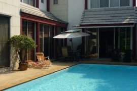 4 Bedroom House for rent in Bang Kapi, Bangkok near MRT Pradit Manutham