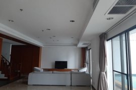 3 Bedroom Condo for rent in Le Raffine Sukhumvit 24, Khlong Tan, Bangkok near BTS Phrom Phong