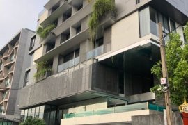 1 Bedroom Condo for sale in 168 Sukhumvit 36, Phra Khanong, Bangkok near BTS Thong Lo