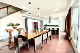 3 Bedroom Condo for sale in Le Raffine Jambunuda Sukhumvit 31, Khlong Tan, Bangkok near BTS Phrom Phong