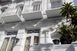 4 Bedroom Townhouse for sale in Suriyawong, Bangkok