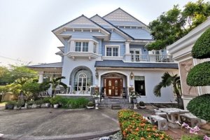 4 Bedroom House for sale in Ban Nanthawan onnut 44, Bang Chak, Bangkok